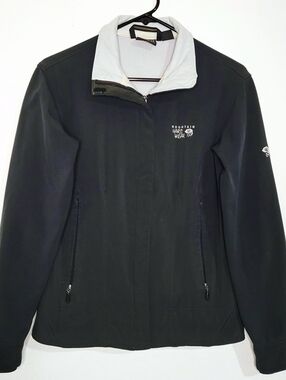 Mountain Hardware Women's Soft Shell Callisto Black Full Zip Jacket. Size Small